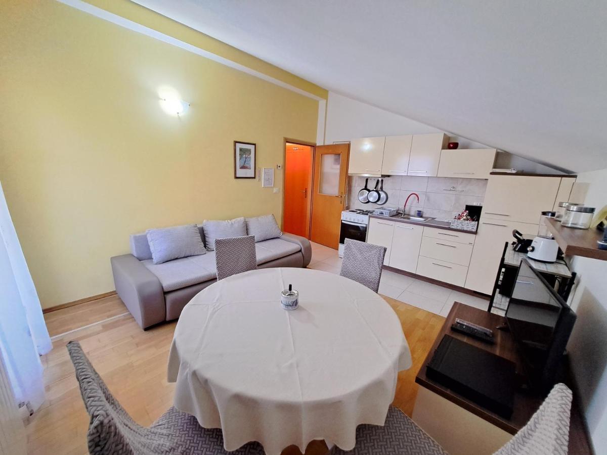 Apartament Casa Antonio With Swimming Pool Novigrad  Zewnętrze zdjęcie