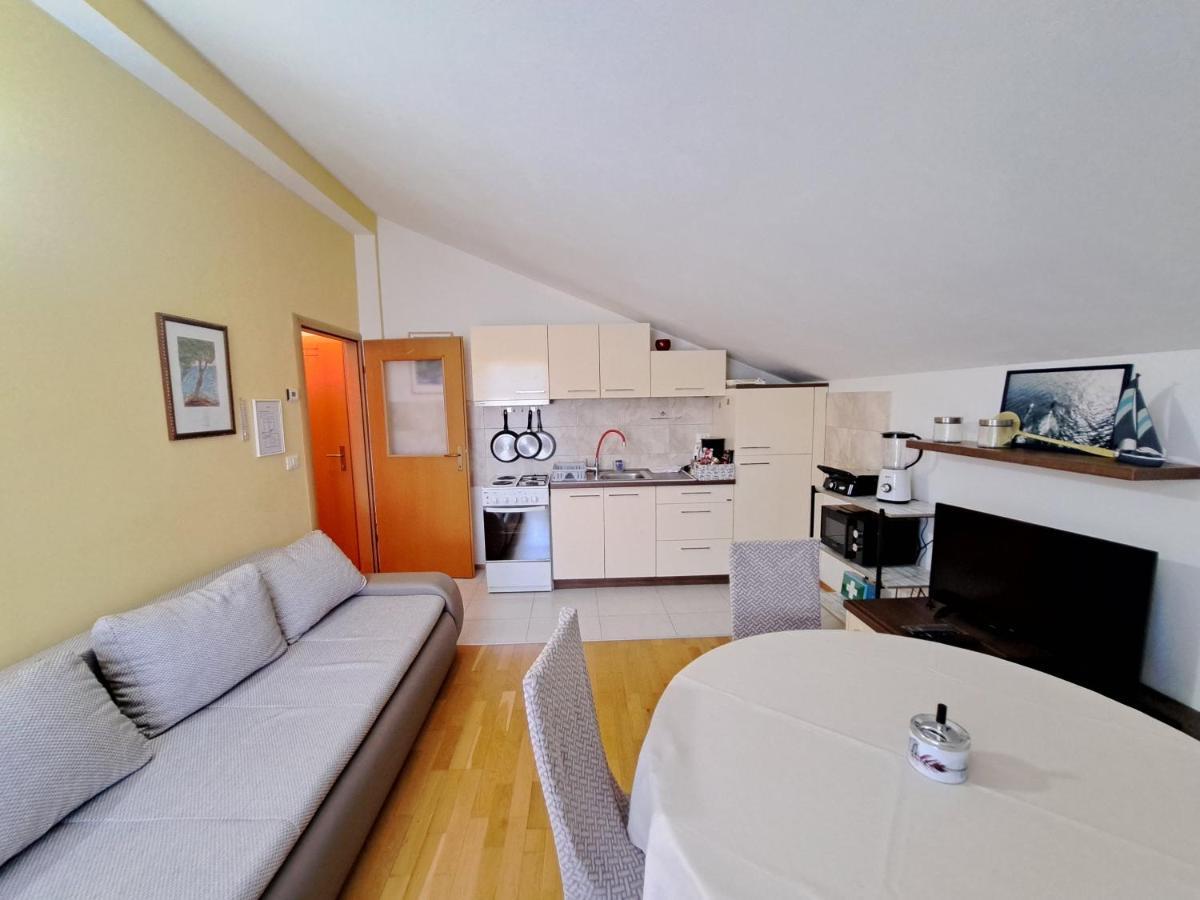 Apartament Casa Antonio With Swimming Pool Novigrad  Zewnętrze zdjęcie