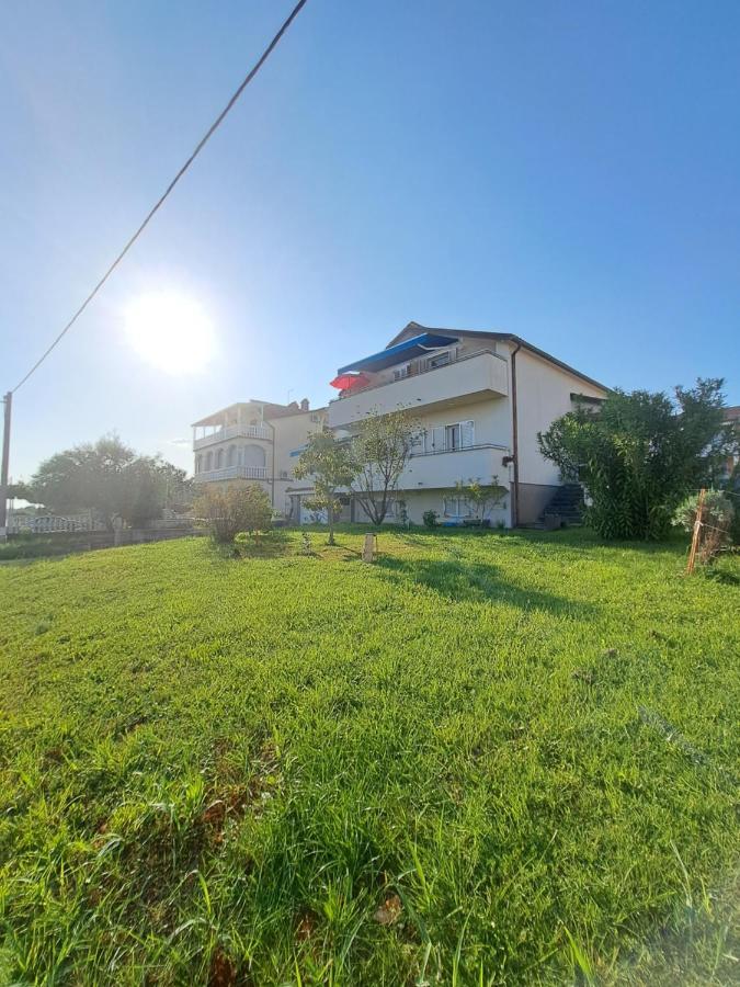 Apartament Casa Antonio With Swimming Pool Novigrad  Zewnętrze zdjęcie