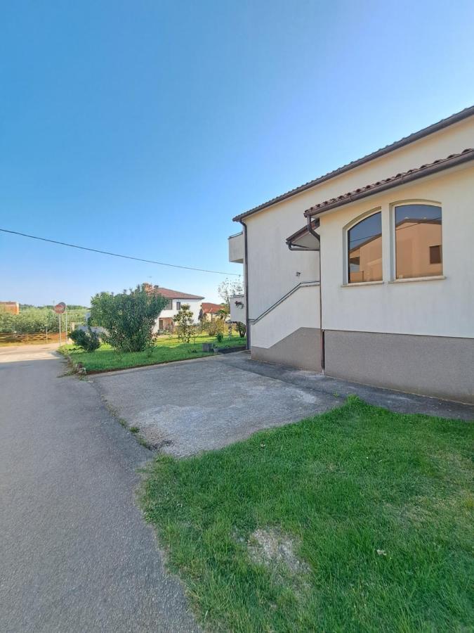 Apartament Casa Antonio With Swimming Pool Novigrad  Zewnętrze zdjęcie