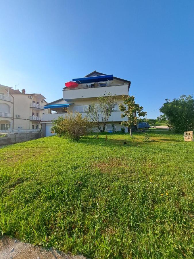Apartament Casa Antonio With Swimming Pool Novigrad  Zewnętrze zdjęcie