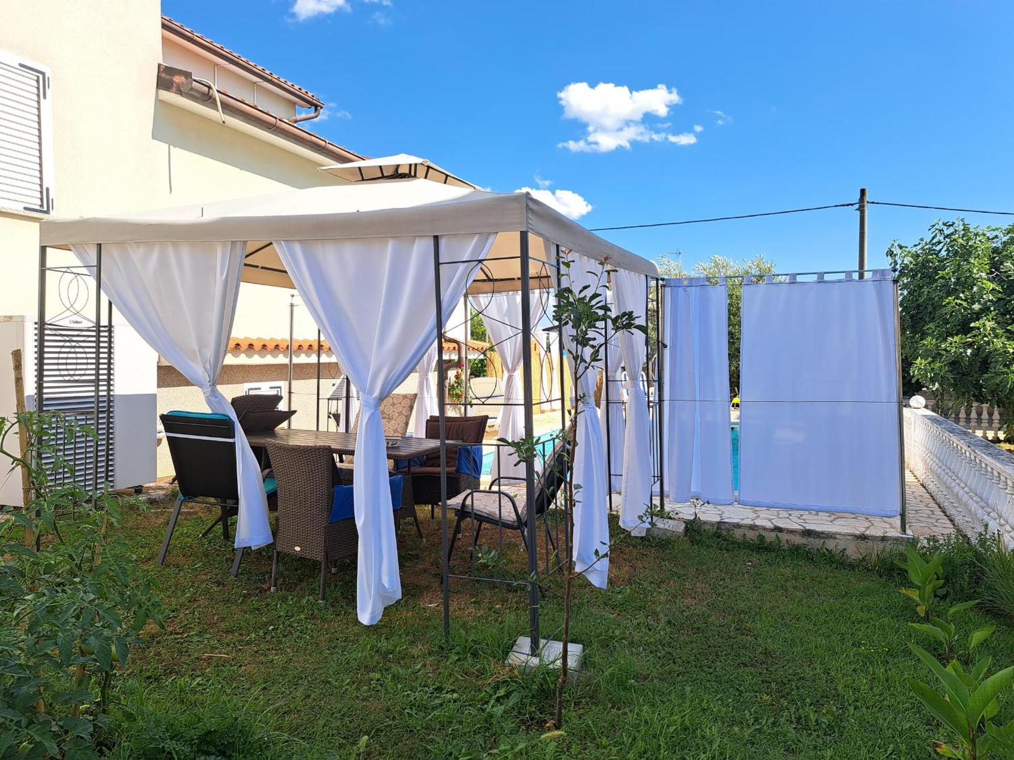 Apartament Casa Antonio With Swimming Pool Novigrad  Zewnętrze zdjęcie